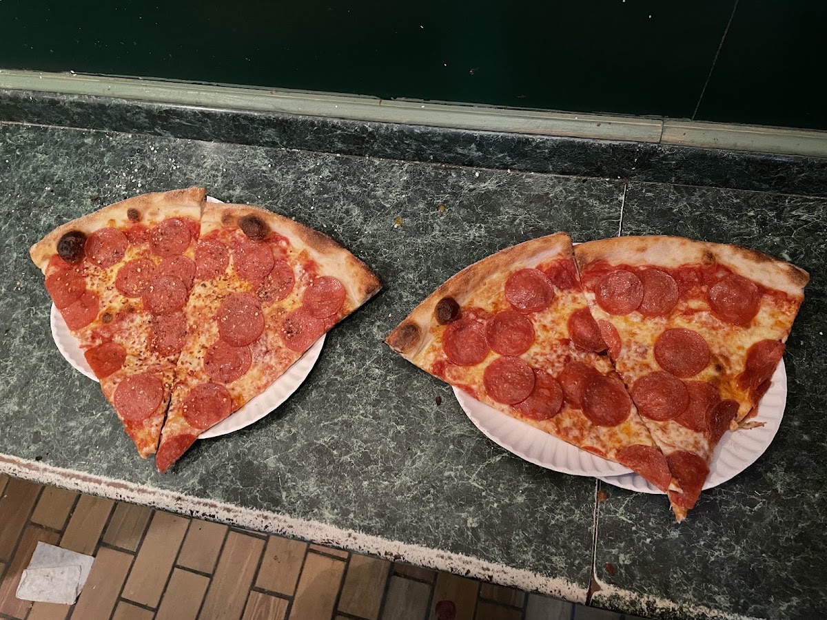 Joe’s Pizza (Carmine Street)