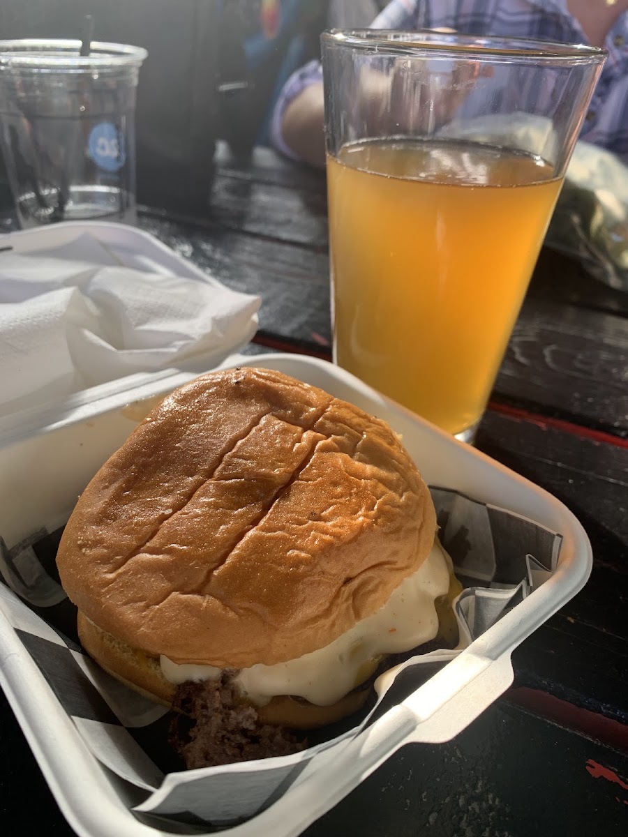 Louie’s Grubs