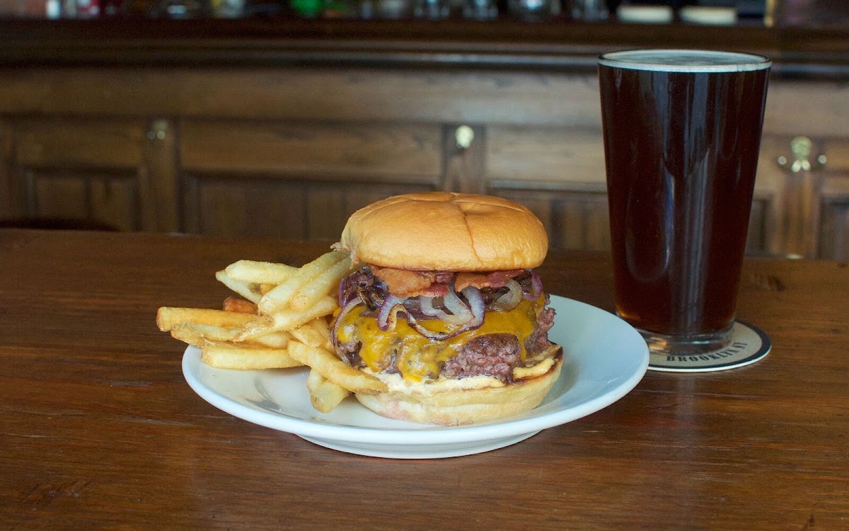 Two8Two Bar & Burger